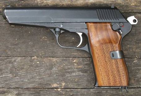 CZ 52