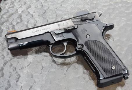 Smith & Wesson 59