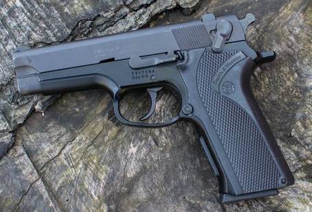 Smith & Wesson 915