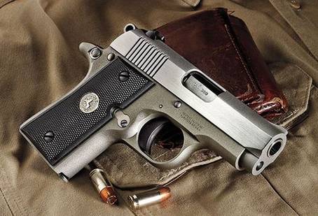 Colt Mustang Pocketlite