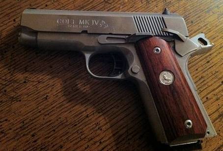 Dan Wesson 1911 (w Rail) - 3.5"