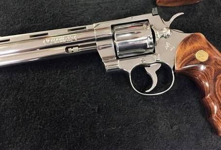 Colt Python - 8"