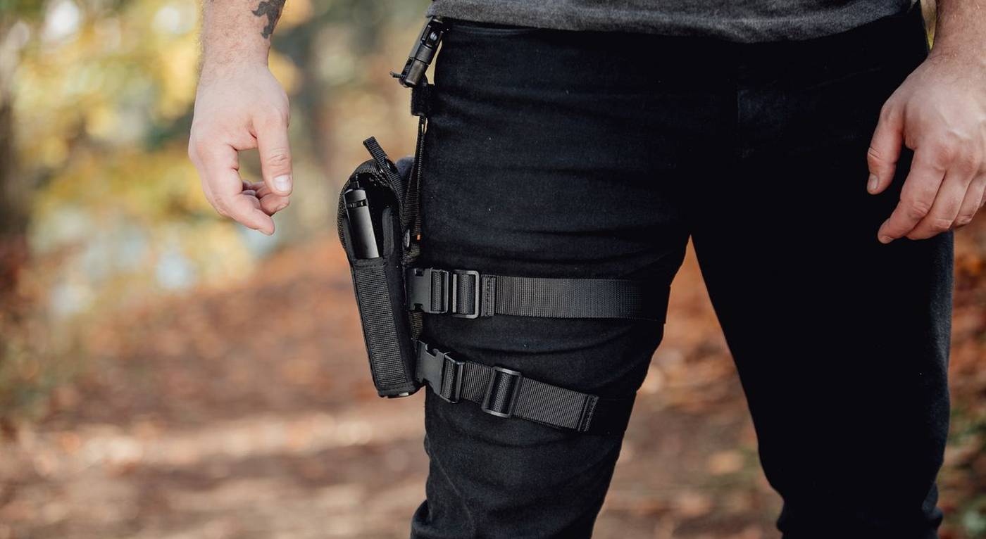 https://storage.googleapis.com/craftholsters-2019/__sized_fe_2021__/product_images/drop-leg-nylon-holster-red-dot-6-g9zk--crop-c0-5__0-5-1400x766-70.jpg