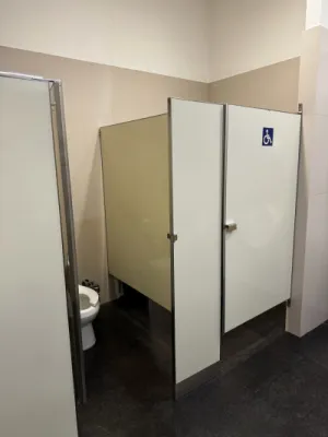 Foto del baño de Legislatura