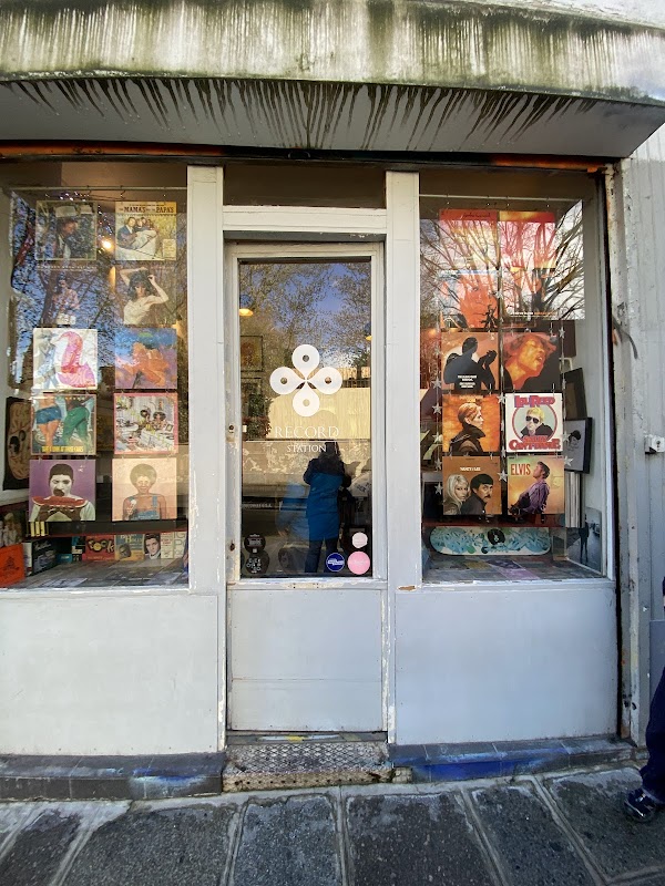 Record Station