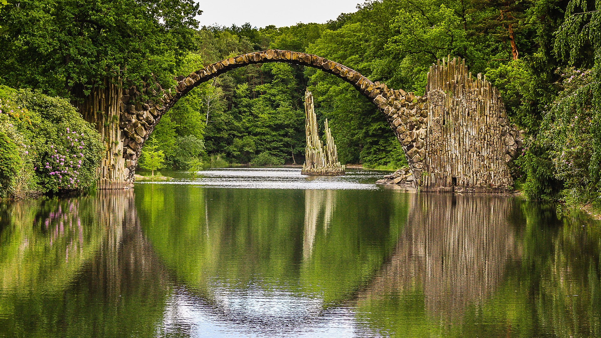 Puente del futuro y del presente