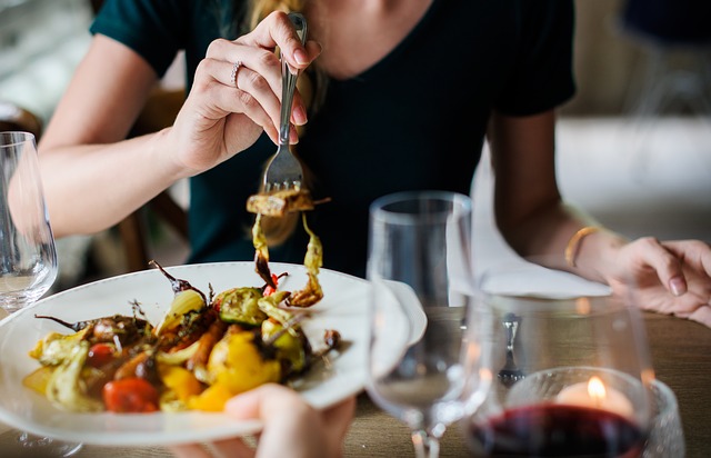 Mitos y verdades sobre las cenas: ¿cómo es una cena saludable?