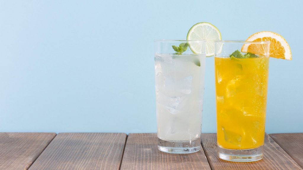 Mayor ingesta de agua, al sustituir las bebidas azucaradas por bebidas saludables