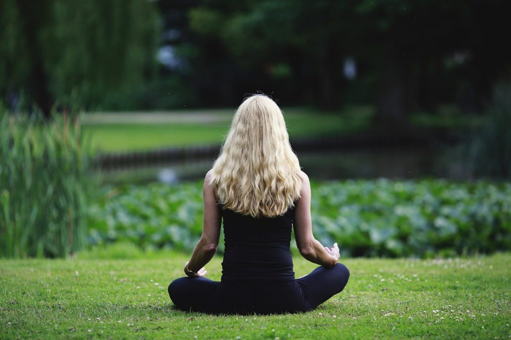 Aplicar el principio de la meditación para mejorar los reflejos