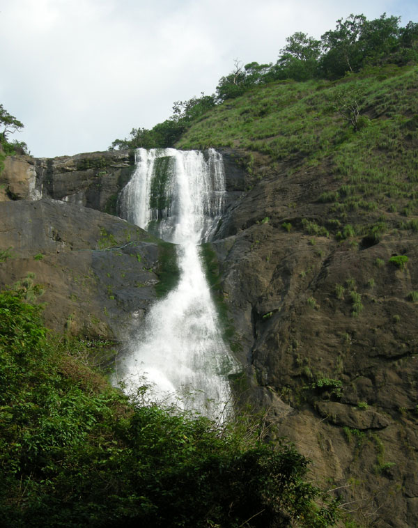 Kollam-Palaruvi Waterfalls