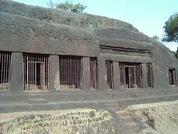 Pandav caves, Pachmarhi