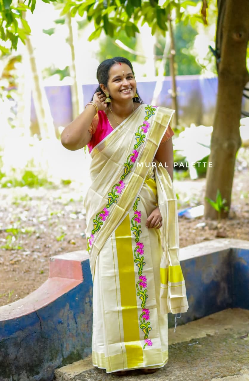 Lotus Handpainted Tissue Set Mundu
