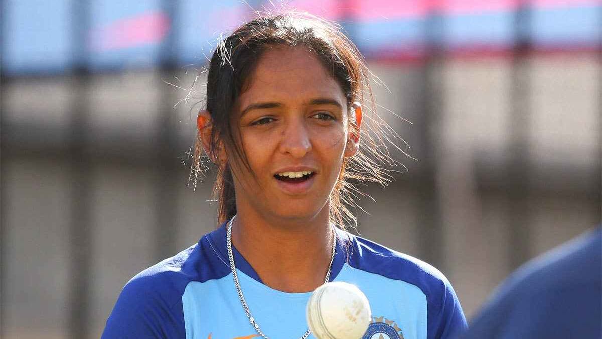 Harmanpreet Kaur tests positive for COVID-19 