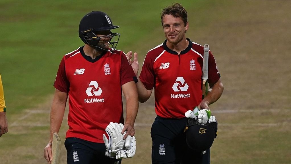 England use coded signals from dressing room; players, ECB defend move