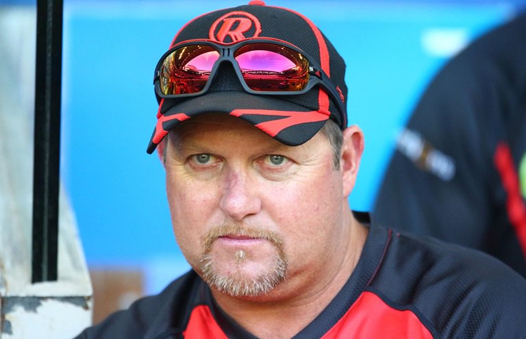 David Saker returns to Big Bash League as Melbourne Renegades coach