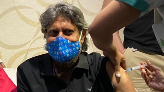 Kapil Dev takes first dose of Covid-19 vaccine