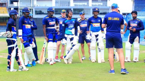 Sri Lanka coach Mickey Arthur lambasts batsmen for horrible series loss against England