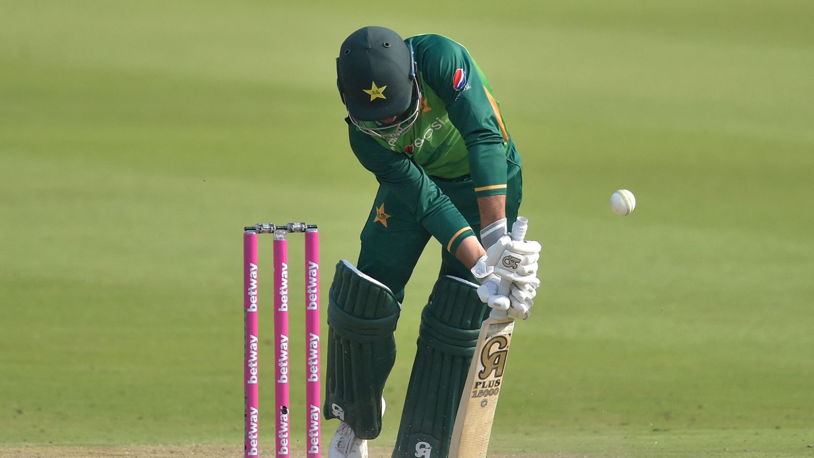 SA vs PAK: Toe injury rules Shadab Khan out of ongoing tour of South Africa, Zimbabwe