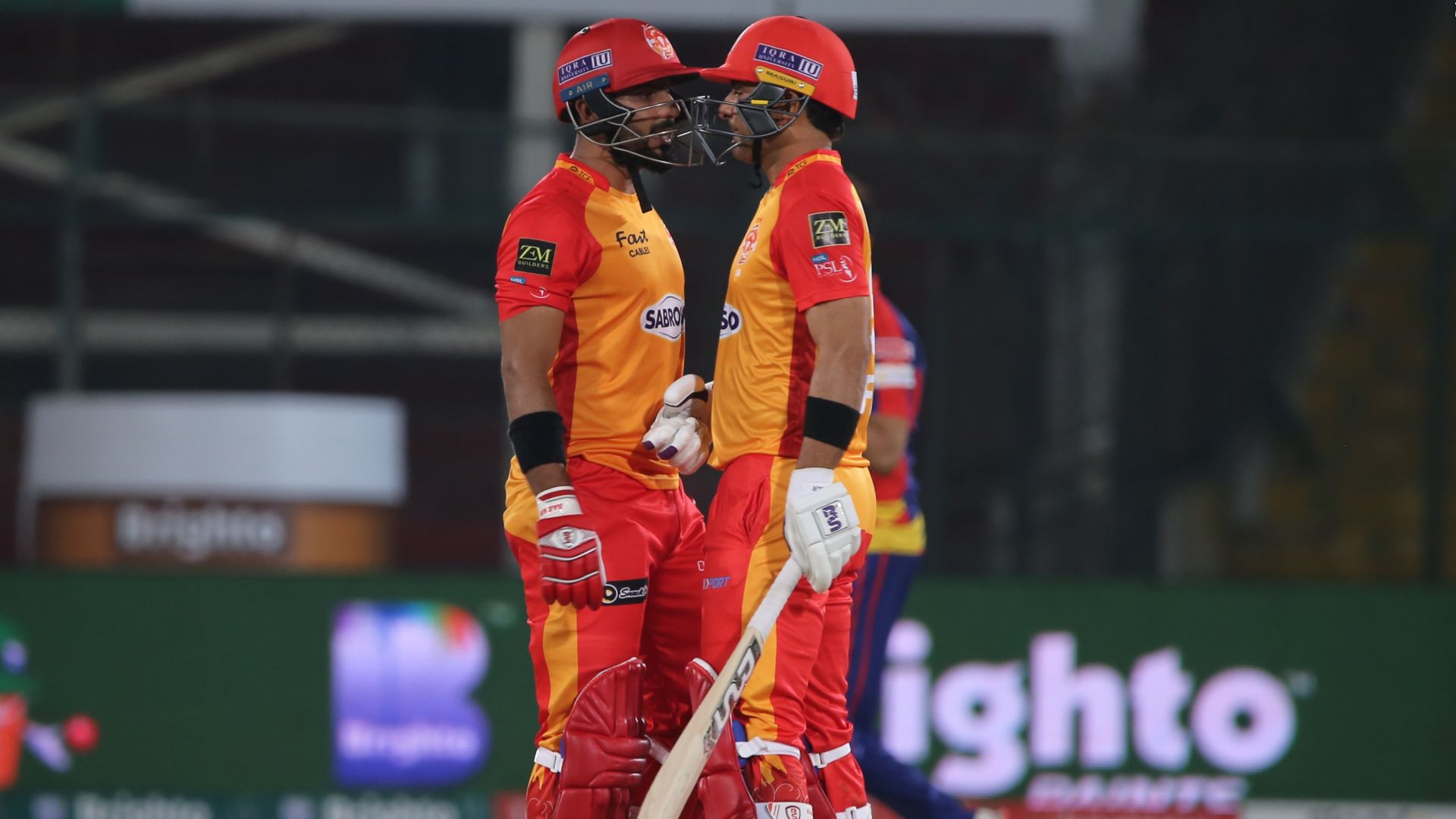 PSL 6:  On the move Islamabad face Peshawar in top of the table clash