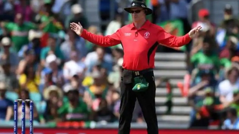 IPL 2021: Paul Reiffel to continue officiating after unable to fly out