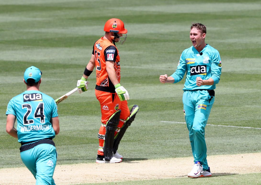 BBL10 Eliminator: Labuschagne strong Heat hold the edge against Strikers at Gabba