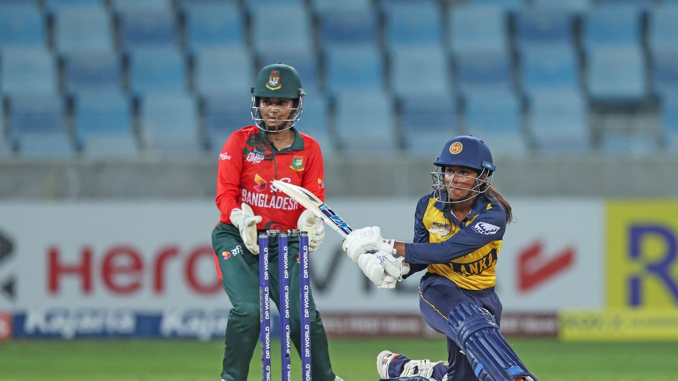 সামারাবিক্রমার ধৈর্যশীল ইনিংস ও প্রবোধার তোপে সেমিফাইনালে শ্রীলঙ্কা