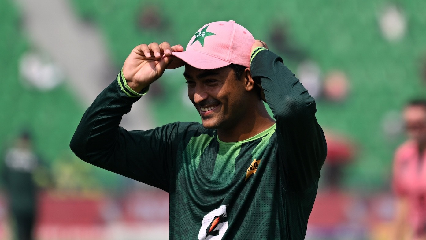 Pakistan Opt to Bowl as Razaullah and Henry Crocombe Make Debut