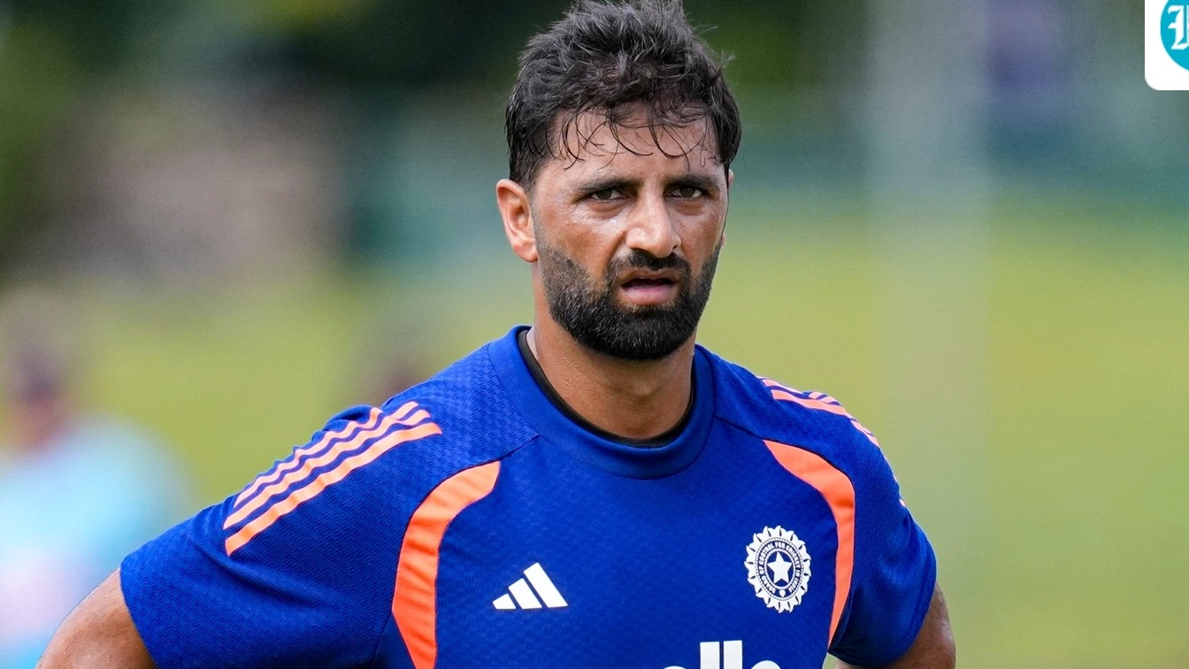 ভারতের ফ্ল্যাট উইকেটের সংকটে দিশেহারা তরুণ পেসাররা