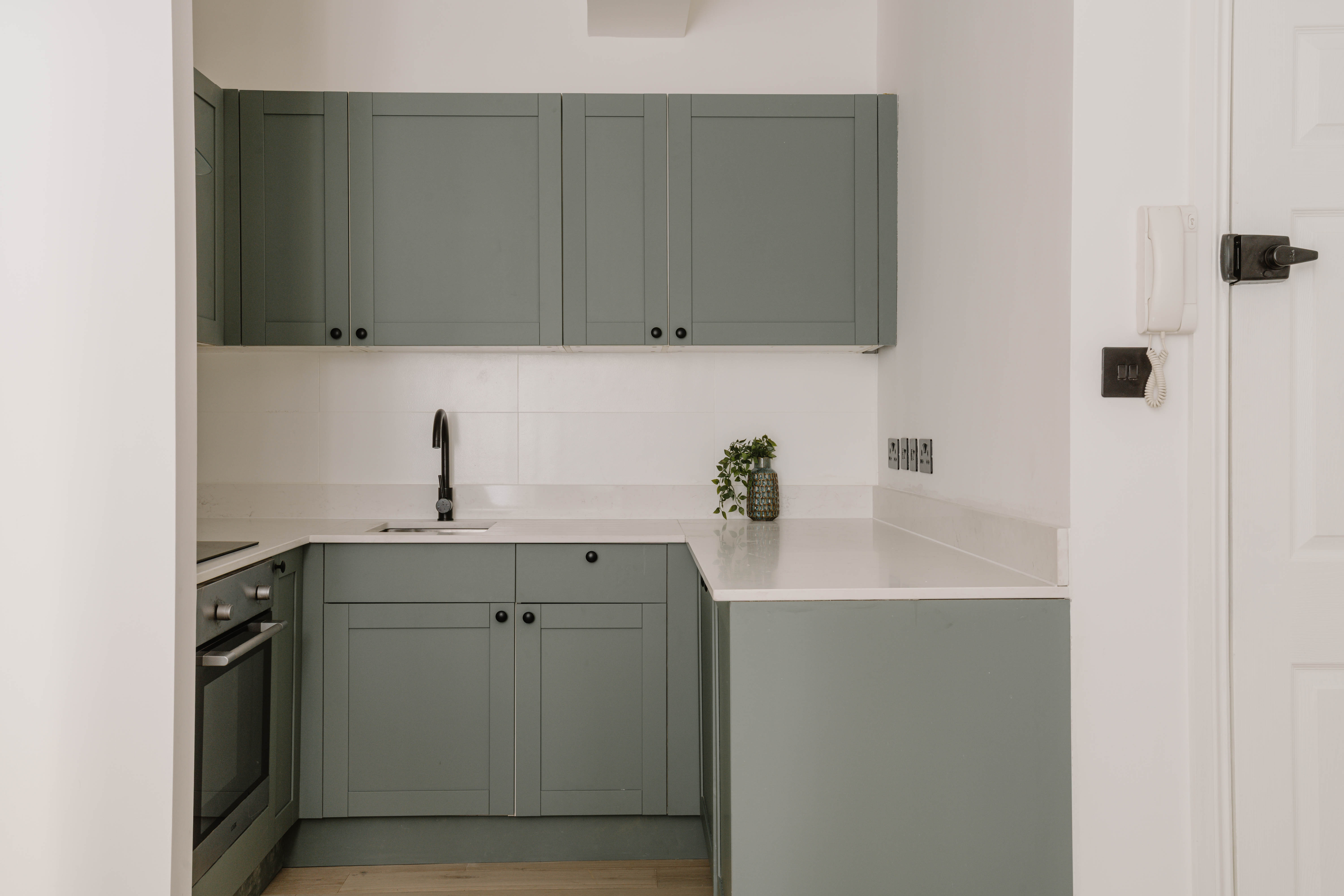 Flat 1 - 20 Nevern Place 