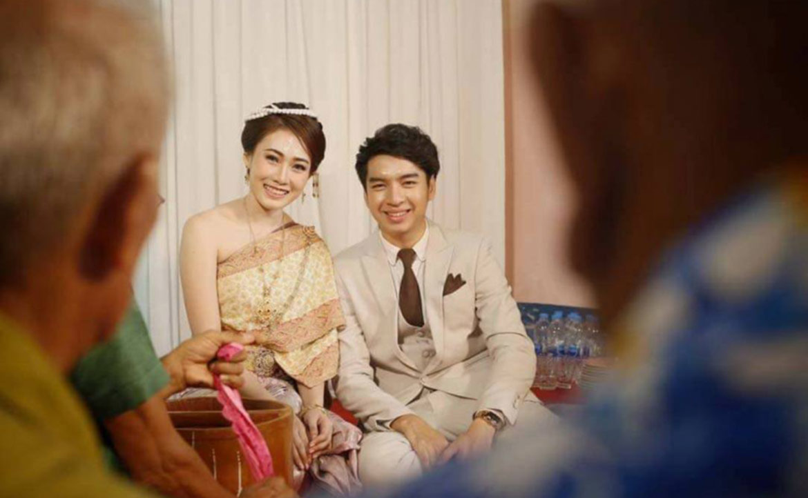 泰生活體驗 供僧 迎親 跳舞 聖水祈福 與 水 息息相關的泰式婚禮全記錄 彭湘芸 泰妹日記 換日線