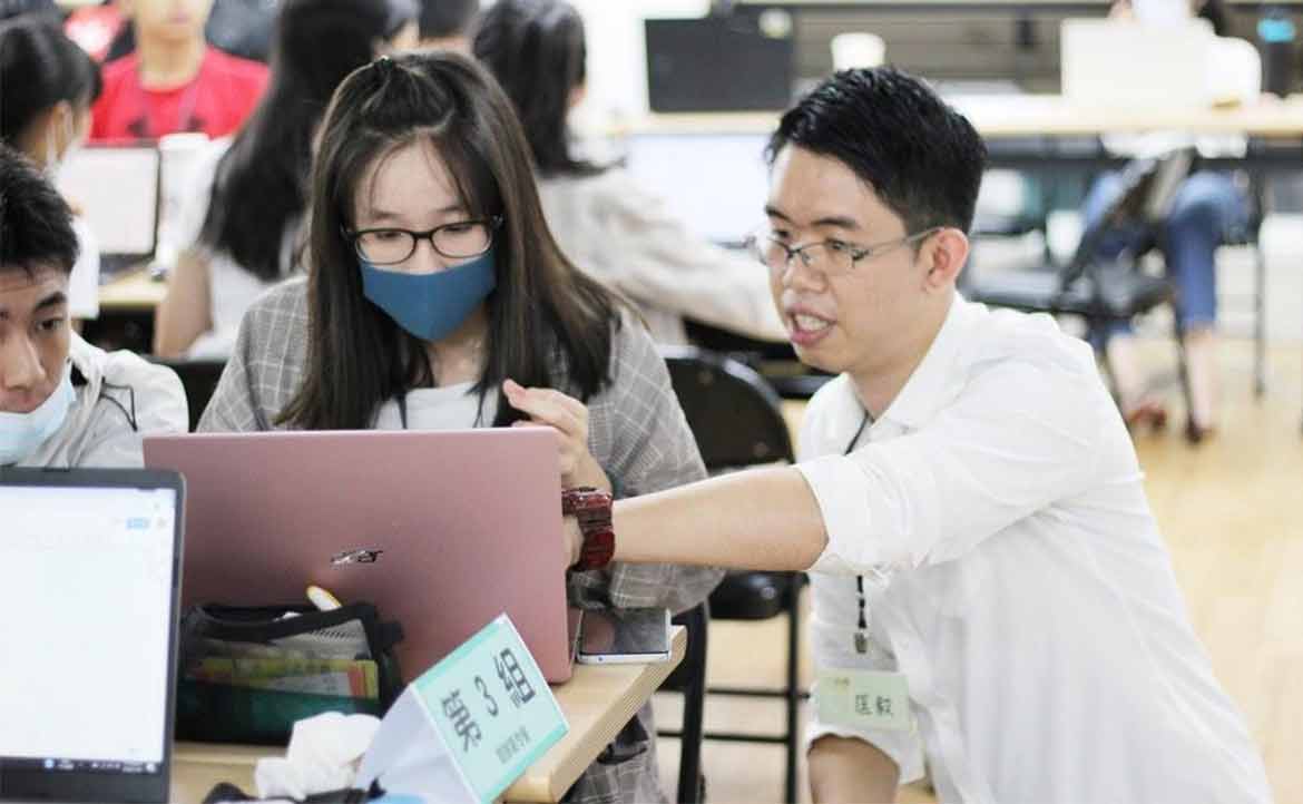 「啟夢教育」創辦人許匡毅：高中生找未來，必須求廣、求深、求透