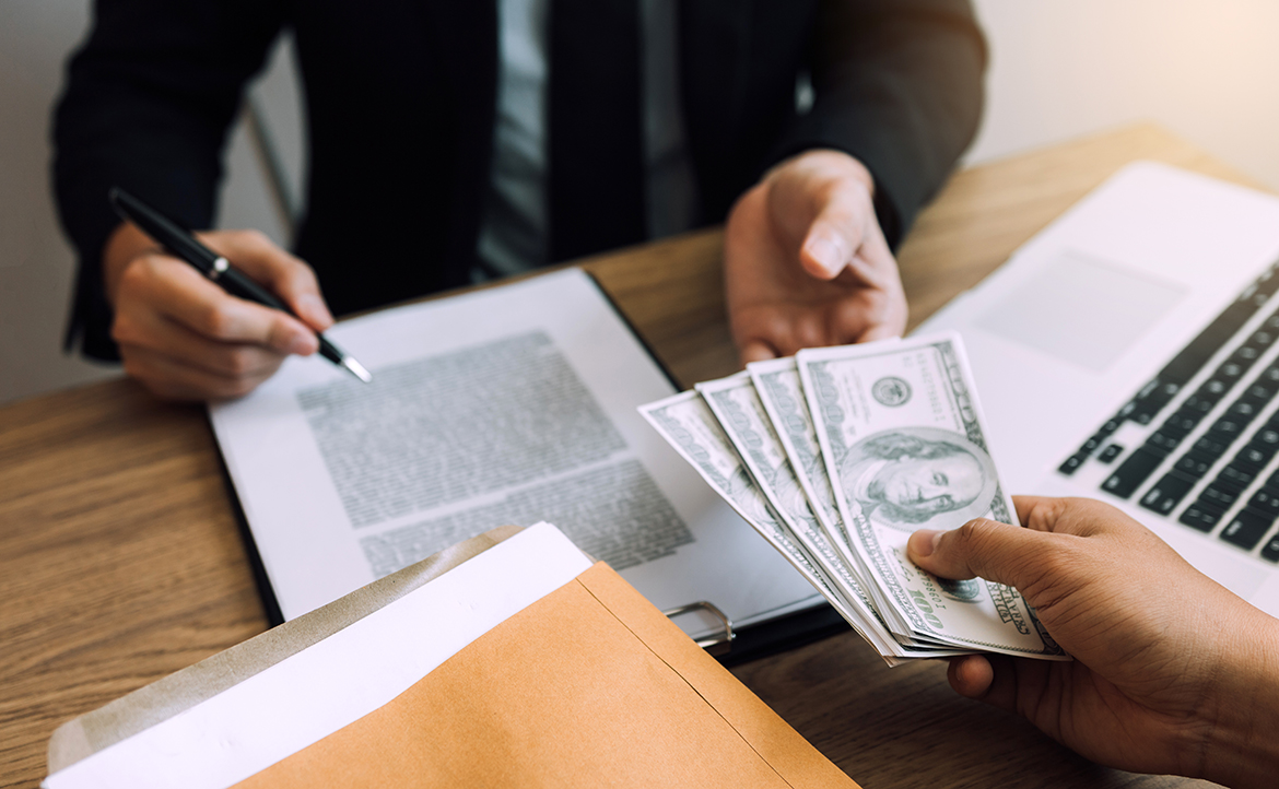 代寫作業 代上課 代考試 加拿大教師觀察 大學 代筆 生態已是成熟產業鏈 Eunice ｅｕ日記 Eu Diary 換日線