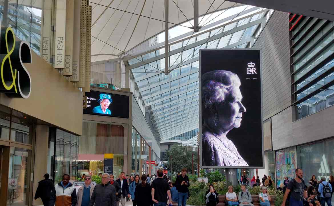 女王走過倫敦橋──我在英倫現場，見證舉國無聲的失落、無盡的懷念