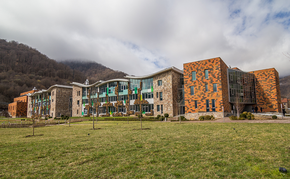 Ib 國際文憑課程 經驗分享 制度有多自由 學生就要多自律 台灣教育的機會又在哪 李易庭 讀者投書 換日線