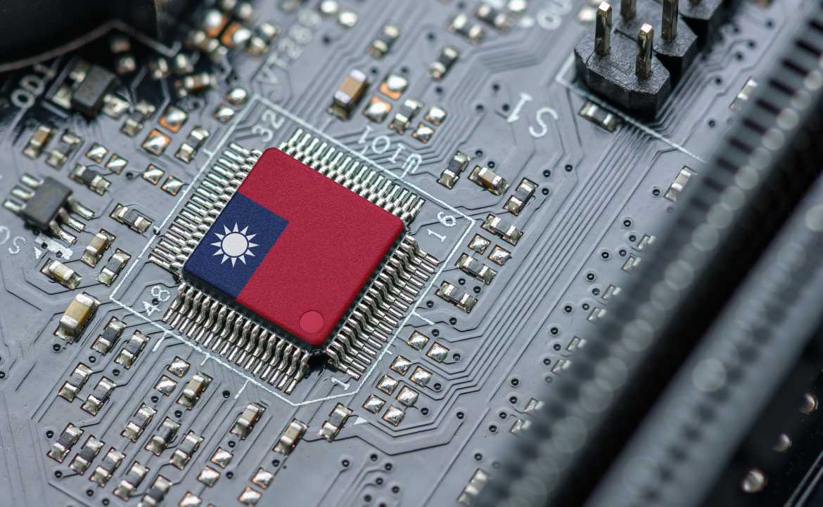 川普要課 100％ 晶片關稅？一文解析臺灣電子業該如何「求生」