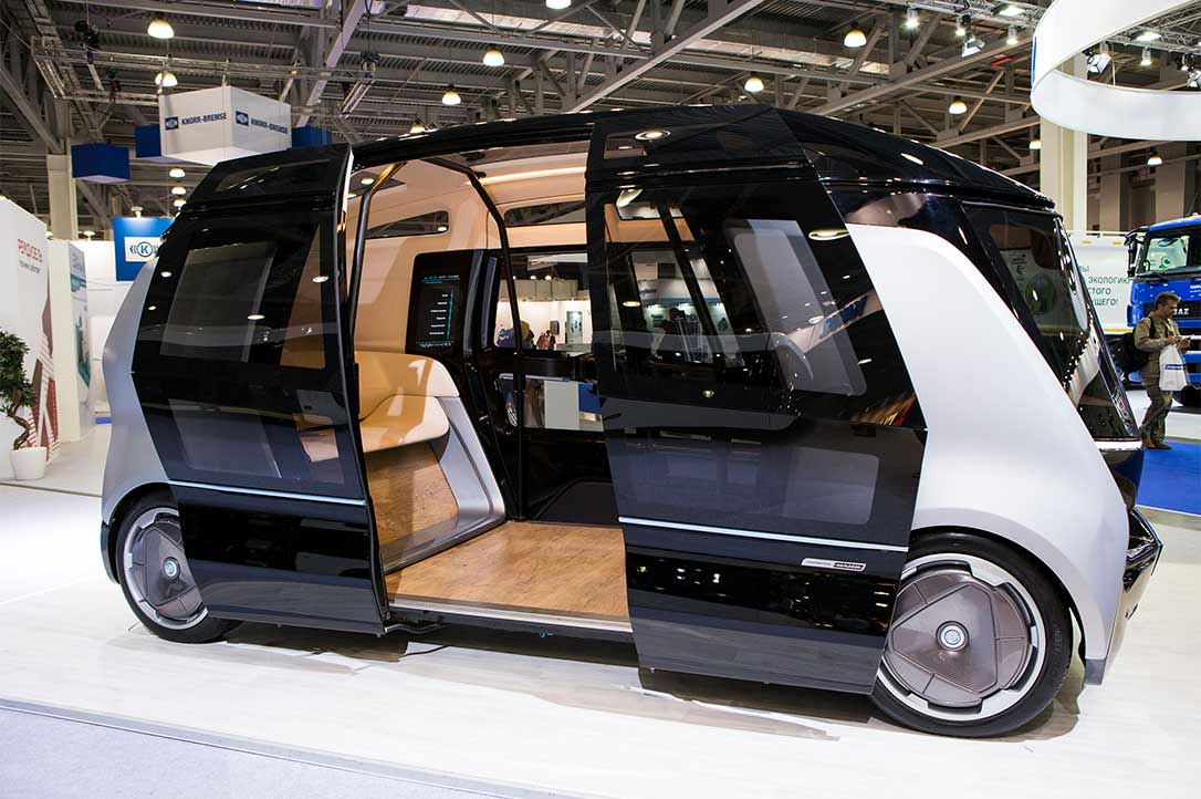 那年 因一場致命車禍而讓眾人激烈反對的 新交通工具 汽車自動化革命 為何難以逆轉 林志都 今天來點跨文化 換日線