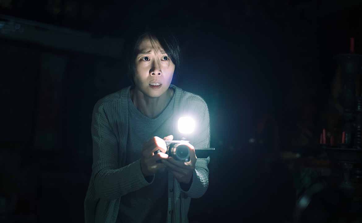 不只是「恐怖片天花板」──賣出破億票房的《咒》,徹底打臉了台灣電影「愛最大」通病|韋晢/看電影的路上|換日線