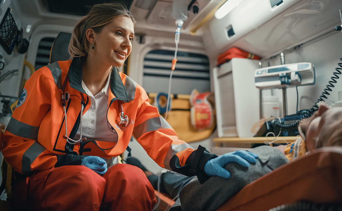 【美國急診體驗】「跳表」的救護車？有保險不一定好？──昂貴又不透明的美國醫療見聞｜Eunice／EU日記（EU Diary）｜換日線