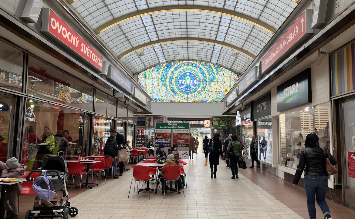 短評：為什麼捷克到處都有越南餐廳與超市？