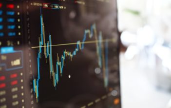 「ソーシャルレンディングへの投資を決意した日」ーー黎明期を知る投資家が語るソーシャルレンディングの歩み ソーシャルレンディングへの投資を決意した日ーー黎明期を知る投資家が語るソーシャル 何故6年前からソーシャルレンディングの歩み