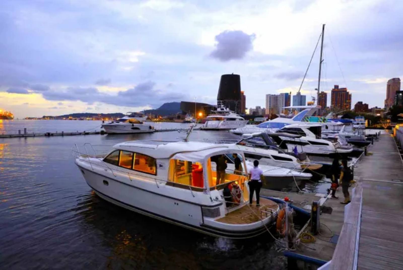 空污又低薪 以前才不想回來 工程師返鄉買房 高雄哪裡變了 Csr 天下