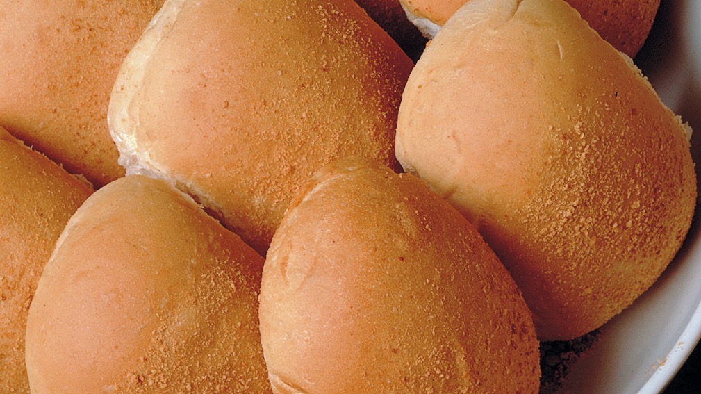 Pandesal (12 rolls).