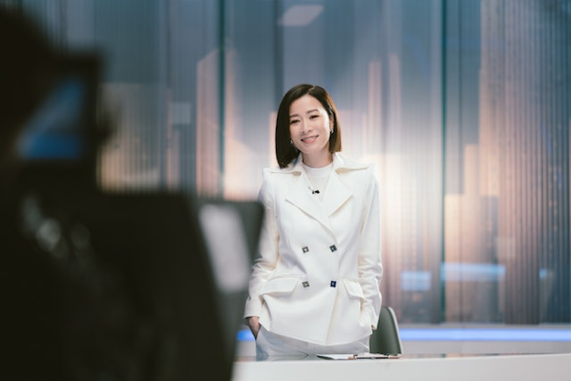 佘詩曼在《新聞女王》演繹「Man姐」一角。(圖/翻攝微博)