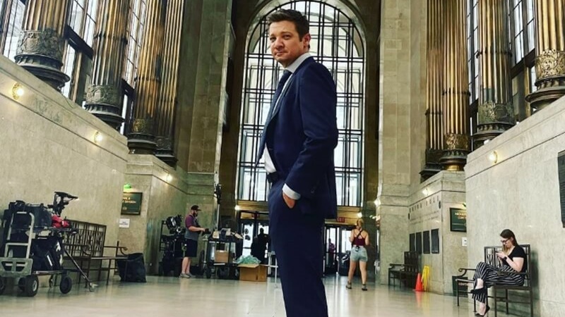 傑瑞米雷納今年1月發生意外。(圖/翻攝自jeremyrenner IG)