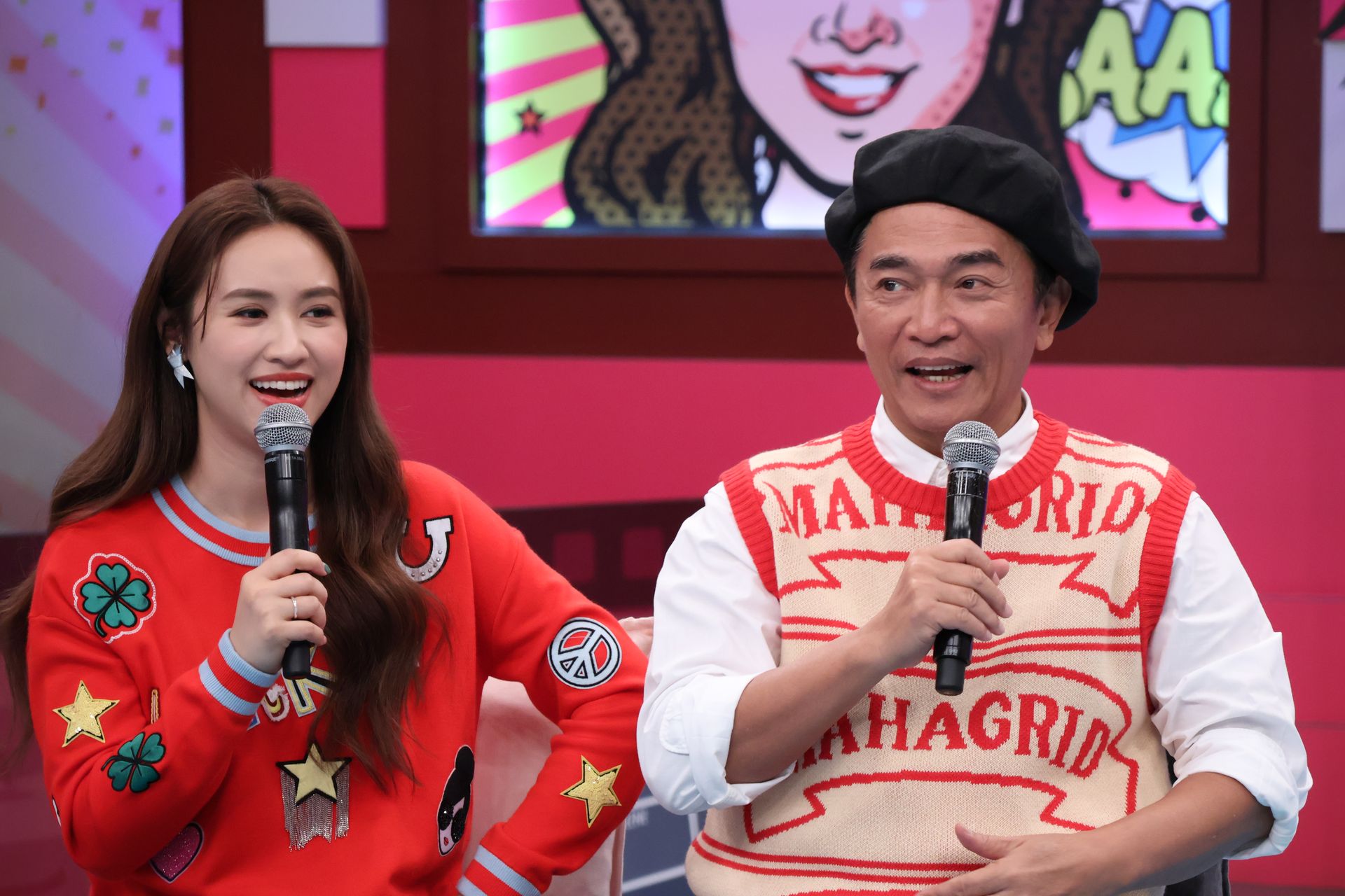 吳宗憲（右）回憶起Sandy剛入行時很受同學歡迎。（圖／中天綜合台提供）