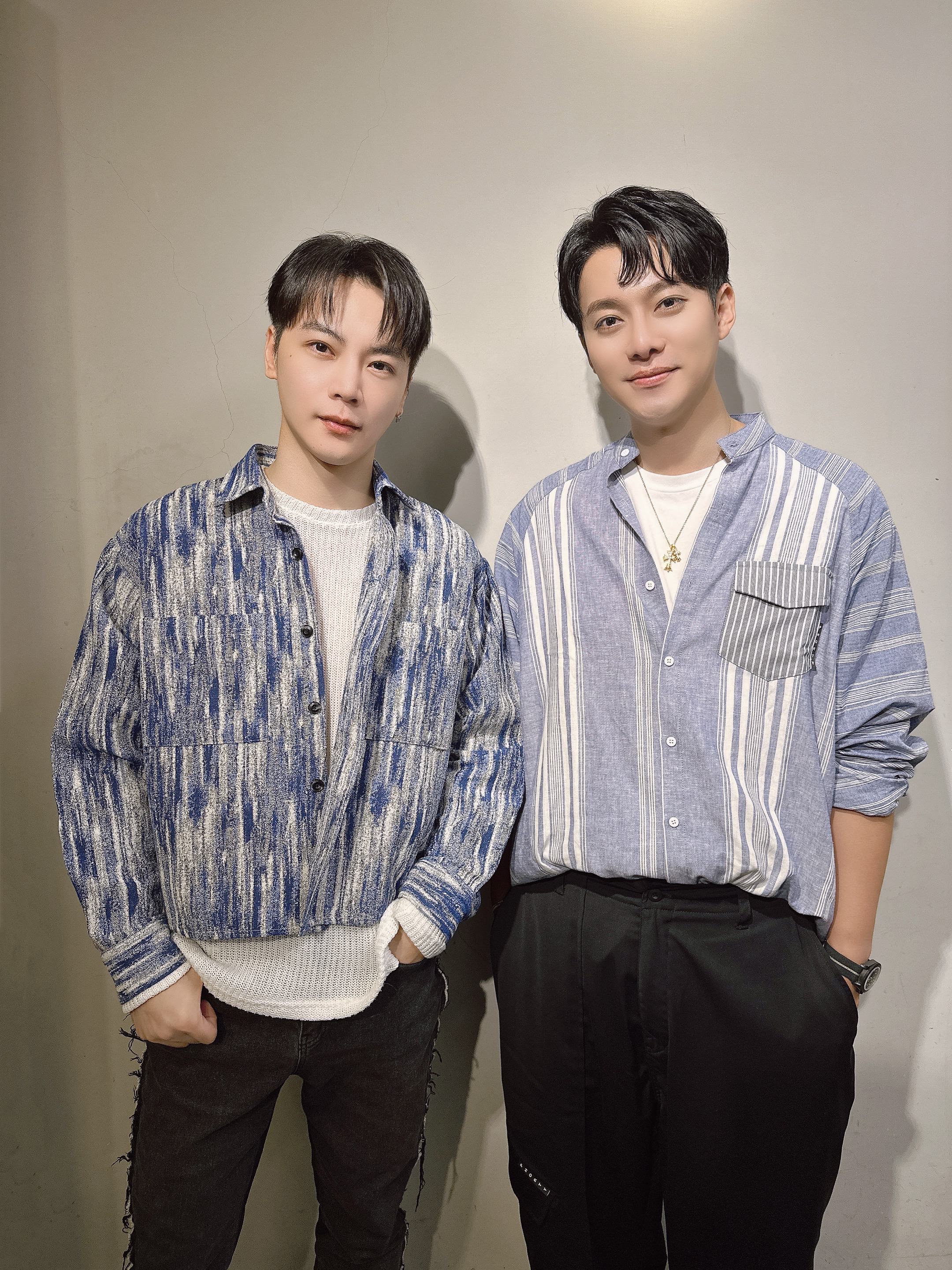 歌手古曜威（左起）、李唯楓攜手斜槓YouTuber，月入將破百萬。（圖／單純夢想文創事業提供）
