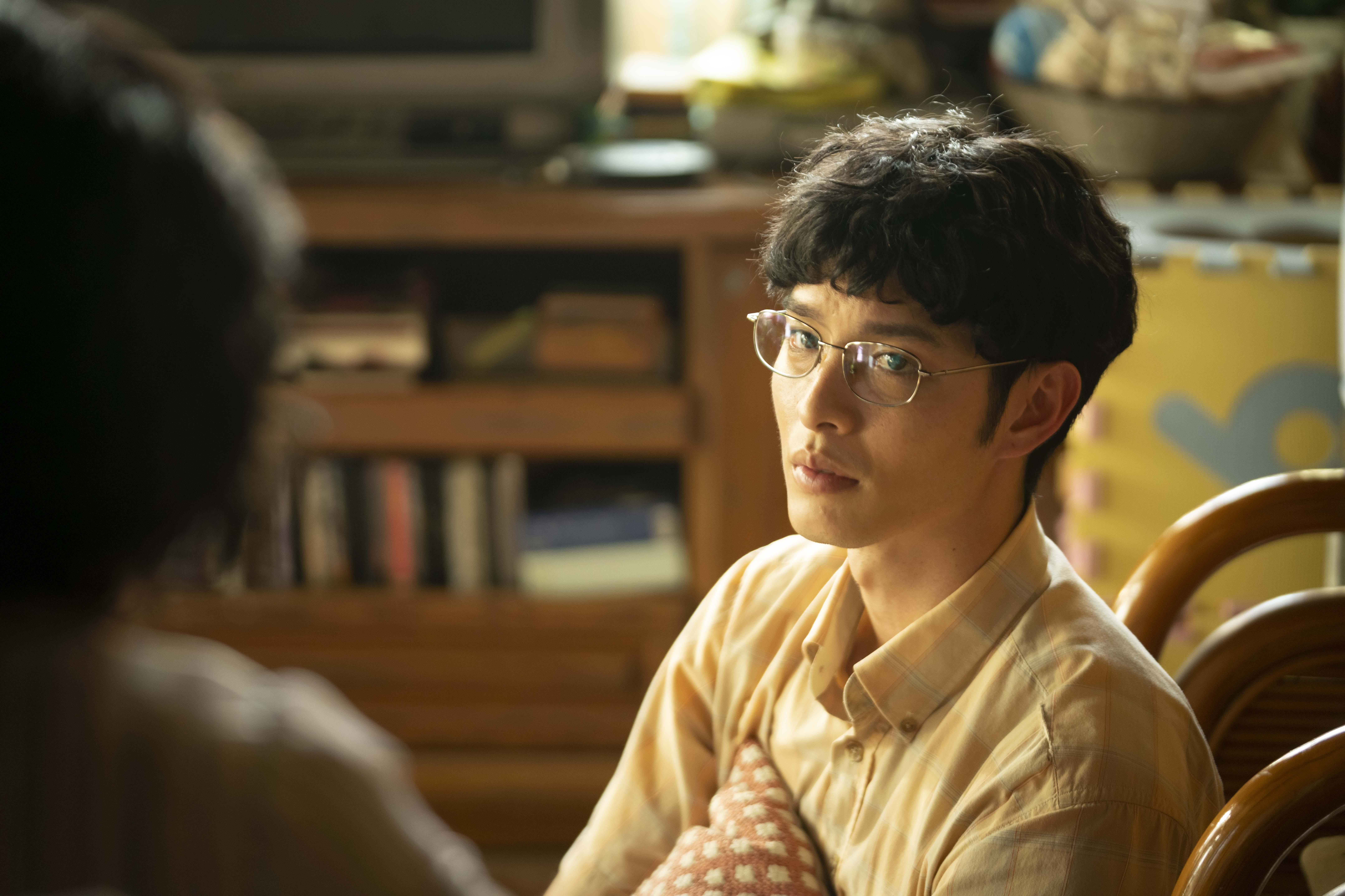 曹佑寧面臨家裡的不認同及婚姻上最大難關。（圖／華視、LINE TV 提供）
