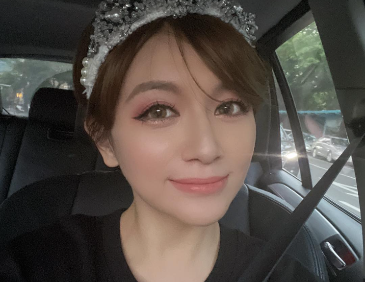 李妍瑾男友遭爆「被徵召」成總統大選幕僚。(圖/翻攝自李妍瑾 FB)