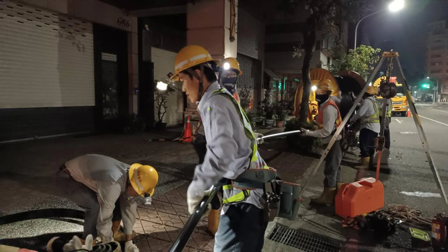 高雄3天內3度停電惹民怨，今（22）日楠梓區又發生停電。（圖／中天新聞）