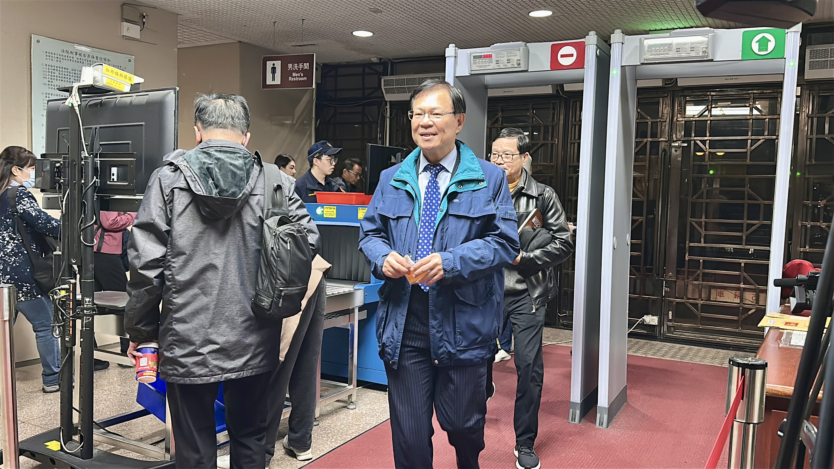 民眾黨立委張啟楷抵北院旁聽。（圖／塗豐駿攝）